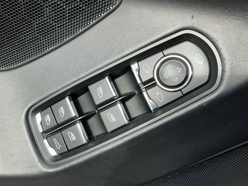 Used 2012 Porsche Panamera Turbo image 25