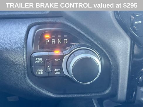 Used 2022 RAM 1500 Big Horn AWD/4WD image 10