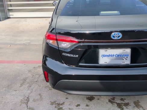 Used 2023 Toyota Corolla LE image 14