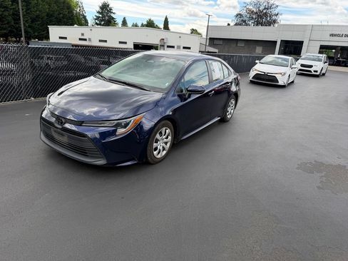 Certified 2024 Toyota Corolla LE FWD image 1