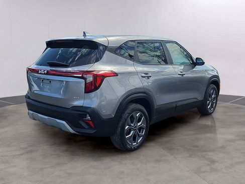 Used 2024 Kia Seltos LX AWD/4WD image 4