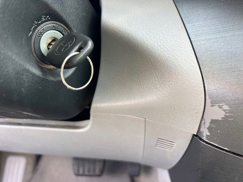 Used 2012 Toyota RAV4 4WD w/ Value Pkg image 28