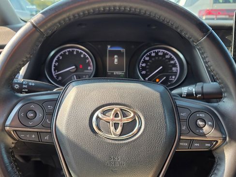Used 2022 Toyota Camry SE w/ Convenience Package FWD image 23