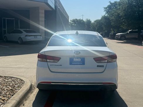 Used 2016 Kia Optima LX FWD image 4