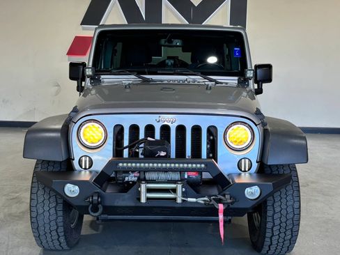 Used 2017 Jeep Wrangler Unlimited Sport w/ Quick Order Package 24S AWD/4WD image 3