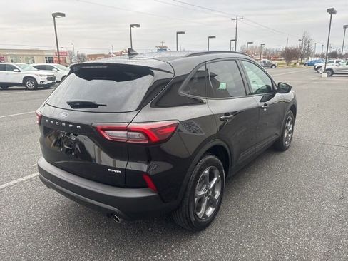 Used 2025 Ford Escape ST-Line image 5