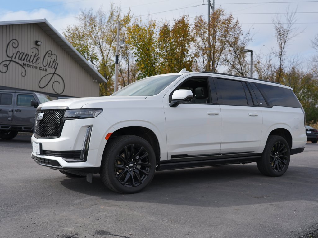 Used 2024 Cadillac Escalade ESV Sport w/ LPO, ONYX Package AWD/4WD image 6