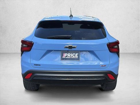 Used 2024 Chevrolet Trax RS w/ Driver Confidence Package FWD image 6