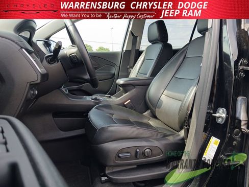 Used 2024 GMC Terrain SLT AWD/4WD image 13