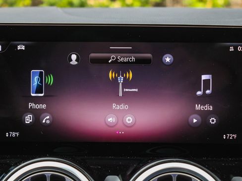 Certified 2025 Mercedes-Benz GLA 250 4MATIC image 16