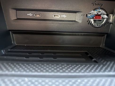 New 2025 Volkswagen Taos SEL image 13