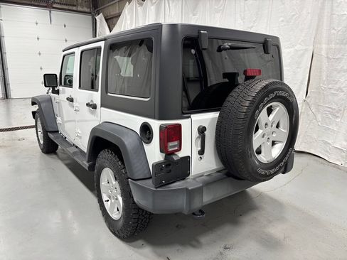 Used 2016 Jeep Wrangler Unlimited Sport w/ Quick Order Package 24S AWD/4WD image 5