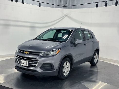 Used 2020 Chevrolet Trax LS FWD image 8