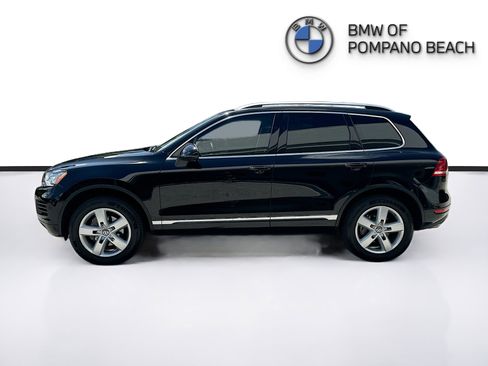 Used 2014 Volkswagen Touareg VR6 AWD/4WD image 4
