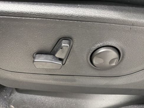 New 2026 RAM 1500 4x4 Crew Cab image 19