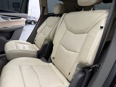 Used 2020 Cadillac XT6 Premium Luxury image 18