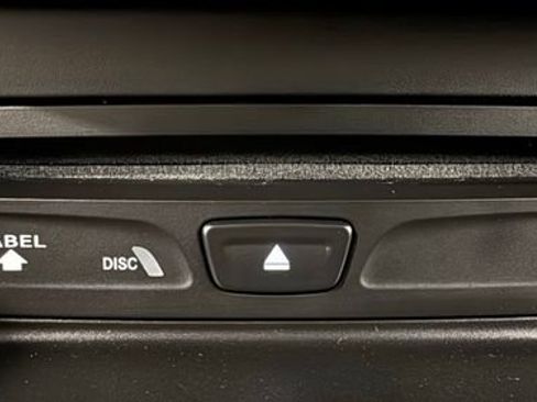 Used 2019 RAM 1500 Laramie image 23