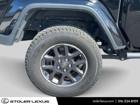 Used 2021 Jeep Gladiator Overland w/ Popular Equipment Package AWD/4WD image 7
