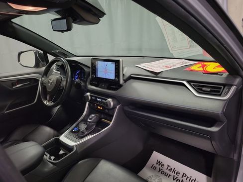 Used 2020 Toyota RAV4 XSE image 28