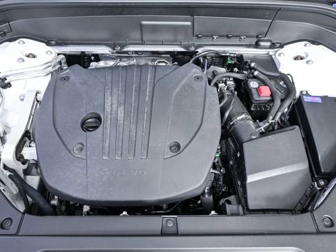Certified 2026 Volvo XC90 B5 Core w/ Protection Package Premier AWD/4WD image 36