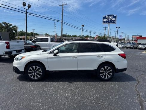 Used 2015 Subaru Outback 3.6R Limited AWD/4WD image 3