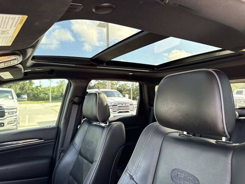 Used 2021 Jeep Grand Cherokee Overland RWD image 23