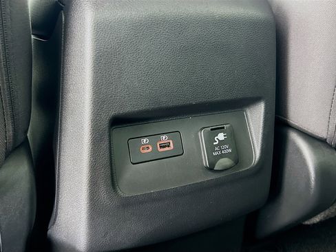 Used 2022 Nissan Frontier SV w/ Technology Package image 25