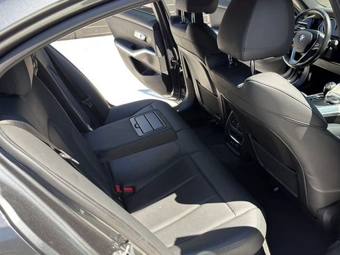 Used 2019 BMW 330i Sedan w/ Convenience Package RWD image 10