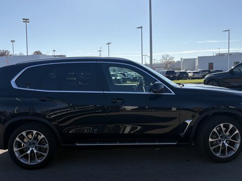 Used 2025 BMW X5 xDrive50e image 11