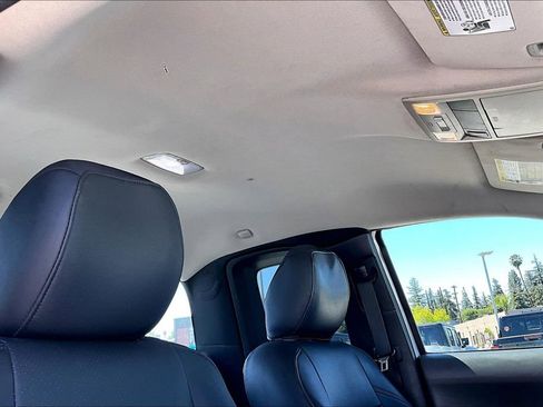 Used 2017 Toyota Tacoma SR RWD image 14