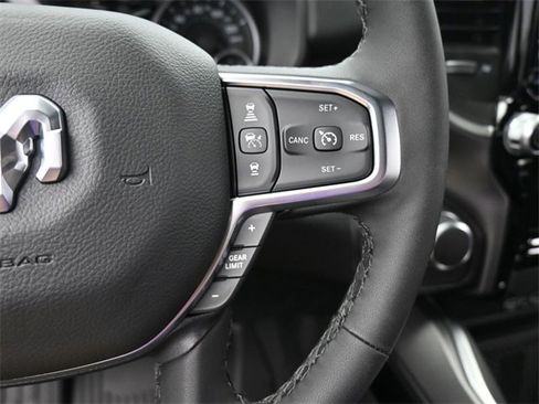 New 2026 RAM 1500 4x4 Crew Cab image 32