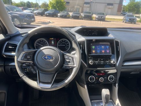Used 2023 Subaru Forester Premium AWD/4WD image 2