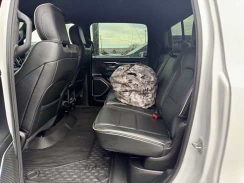 Used 2022 RAM 1500 Laramie w/ Sport Appearance Package image 11