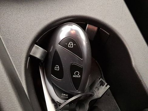 New 2026 Hyundai Kona SE FWD image 13