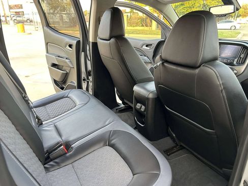 Used 2019 Chevrolet Colorado Z71 AWD/4WD image 18