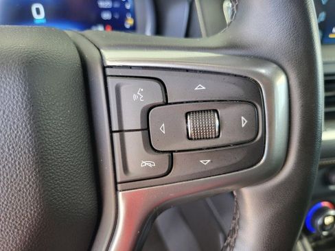 Used 2023 Chevrolet Suburban Premier image 28