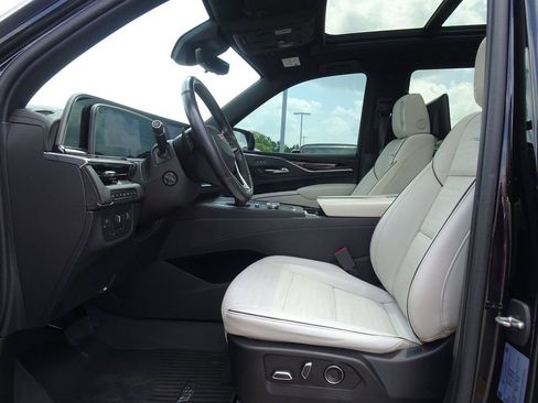 Used 2021 Cadillac Escalade Sport w/ Driver Assist Tech Package AWD/4WD image 8