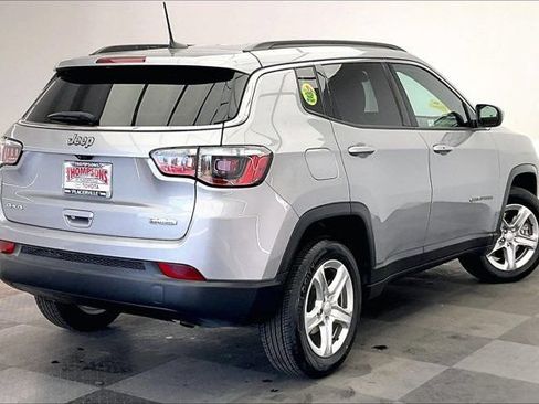 Used 2024 Jeep Compass Latitude w/ Altitude Special Edition AWD/4WD image 13