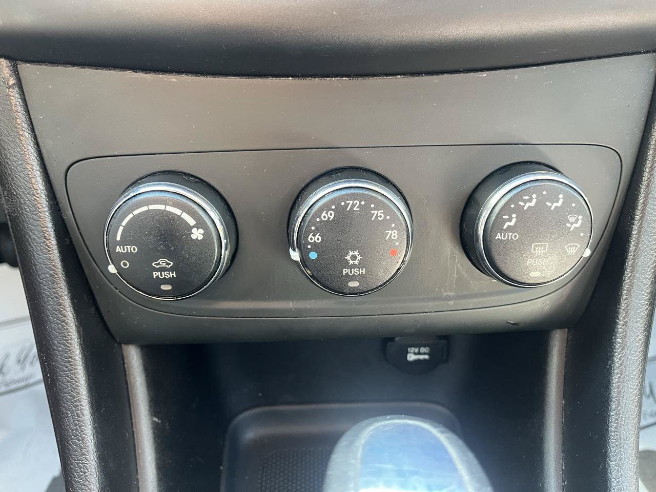 Used 2012 Dodge Avenger SXT Plus w/ Cold Weather Group FWD image 11
