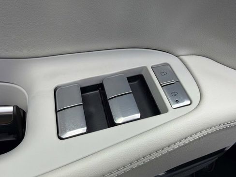 New 2026 Lincoln Navigator Reserve AWD/4WD image 9