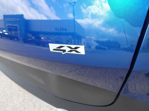 Used 2024 Kia Sportage EX image 9