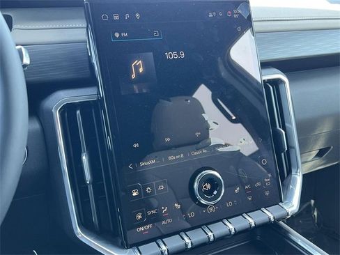 New 2025 GMC Acadia Elevation image 15