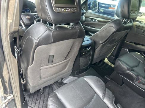 Used 2016 Cadillac Escalade Platinum AWD/4WD image 18