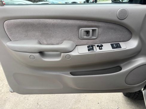 Used 2004 Toyota Tacoma PreRunner RWD image 15