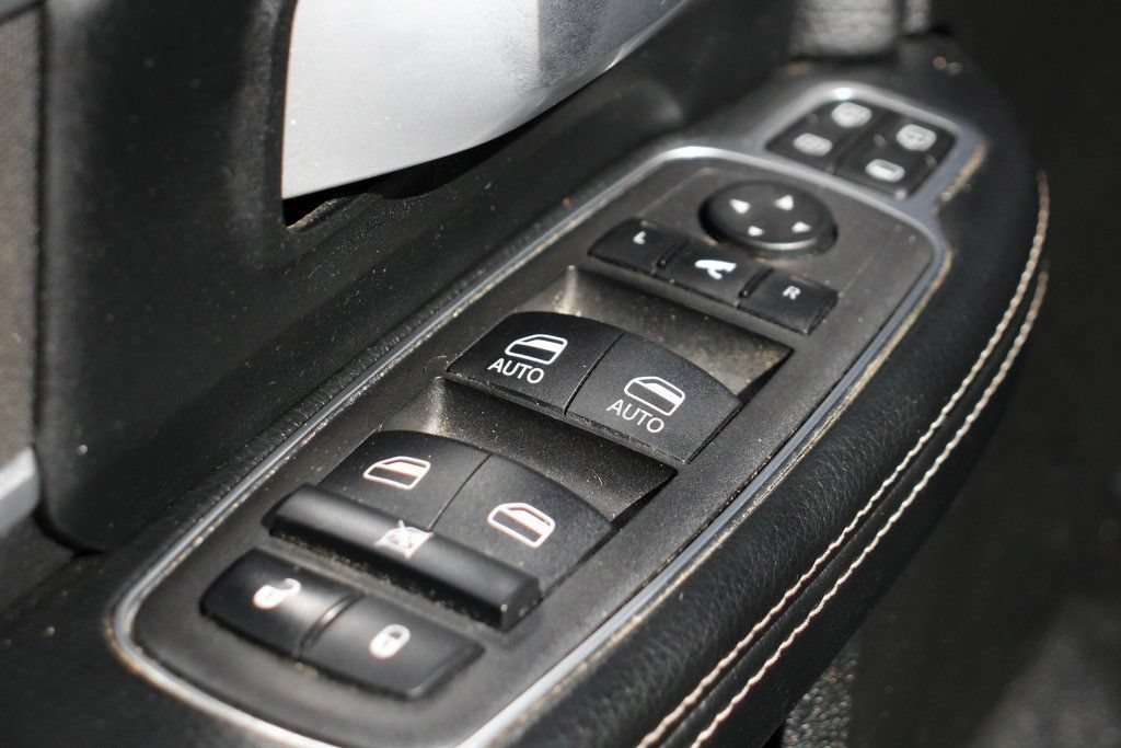 Used 2024 RAM 2500 Big Horn w/ Night Edition AWD/4WD image 15