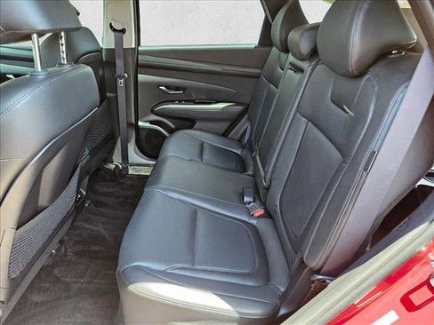 Used 2025 Hyundai Tucson Limited AWD/4WD image 24