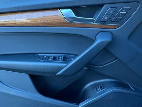 Certified 2023 Audi Q5 2.0T Premium w/ Convenience Package image 11