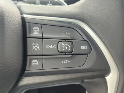 New 2025 Jeep Grand Cherokee L Altitude image 27