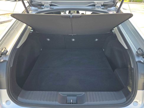 Used 2025 Toyota Prius XLE FWD image 15