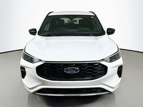 Used 2023 Ford Escape ST-Line w/ Tech Pack #1 AWD/4WD image 2